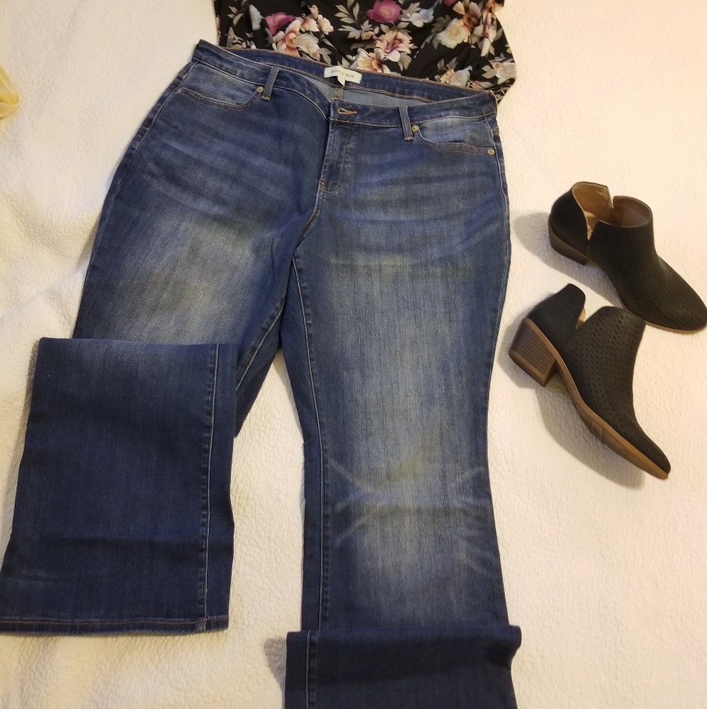 Henry & Belle, 20 W, dark wash jeans.